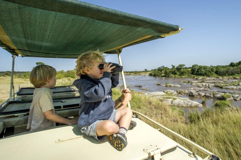 Family‑Friendly Tanzania: Safaris, Beaches & Kid‑Friendly Activities